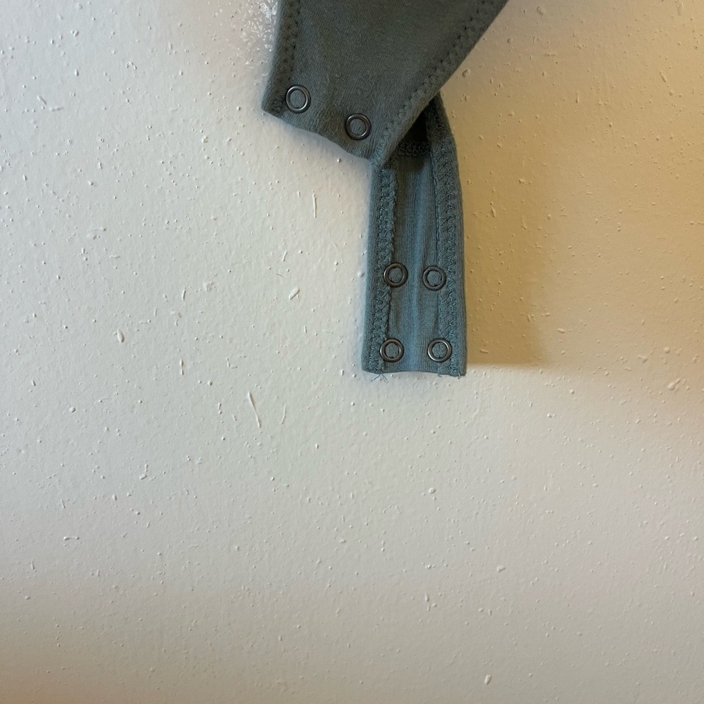 Abercrombie and Fitch polka dot bodysuit - Picture 4 of 4